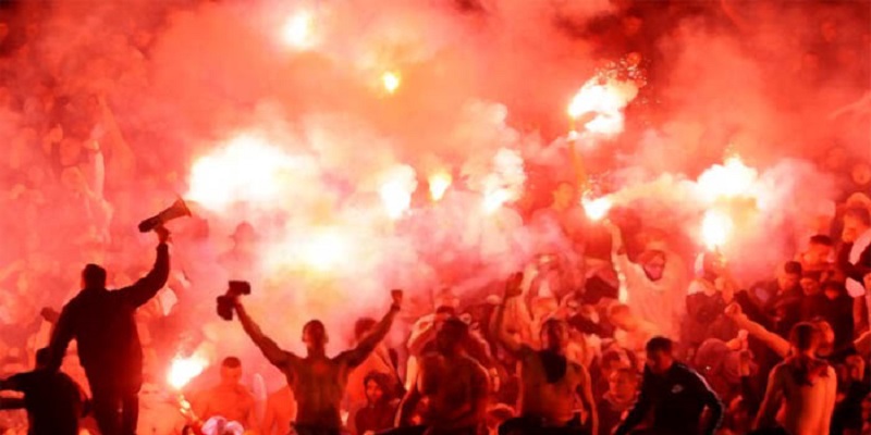 Thuật ngữ "hooligan" có tác động như thế nào đến bóng đá? Hooligan Là Gì? Đặc Điểm Và Tác Động Trong Bóng Đá Hiện Nay - 129pps