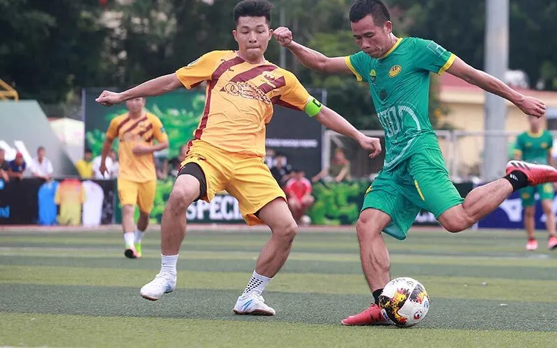 Bóng đá phủi là gì? Khám phá thế giới bóng đá phong trào